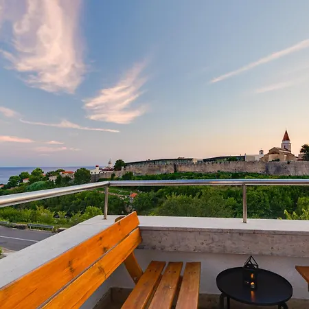 아파트 Amazing Sea Views House 크르크
